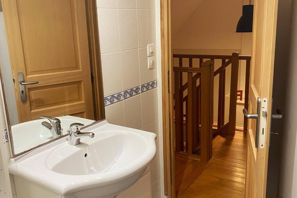 Gite " La Petite Maison" Livry  Екстер'єр фото