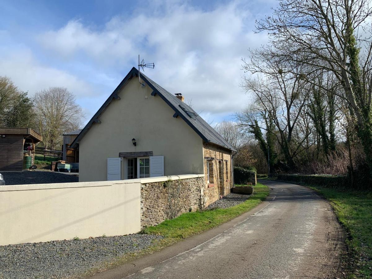 Gite " La Petite Maison" Livry  Екстер'єр фото