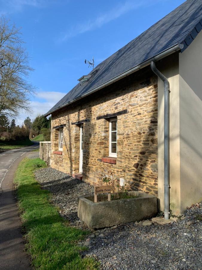 Gite " La Petite Maison" Livry  Екстер'єр фото