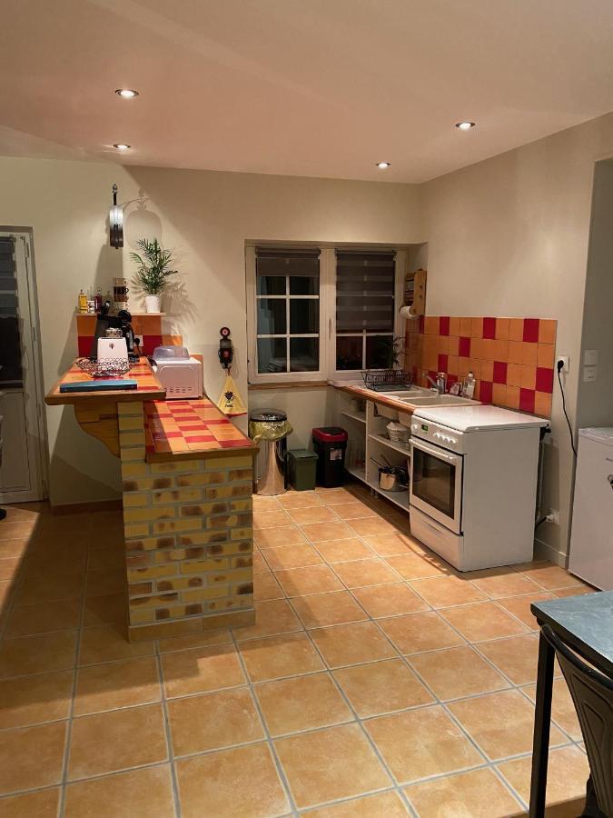Gite " La Petite Maison" Livry  Екстер'єр фото